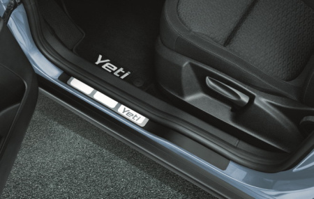 Накладки на пороги Skoda Yeti 2009-2013