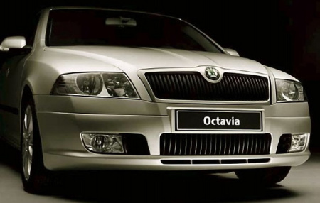 Накладка на бампер передний Skoda Octavia II 2004-2012